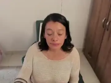 Chaturbate Live Sex Cam of nuit_rose