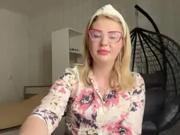 Chaturbate Free Porn Cam of blondie_xoxoxo