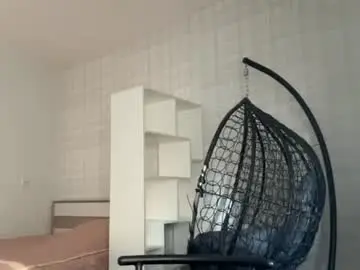 blondie_xoxoxo from chaturbate