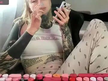 Chaturbate Adult Webcam of _feralberry__