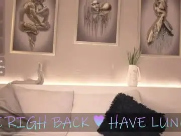 Chaturbate Live Sex Cam of _victoria_hills