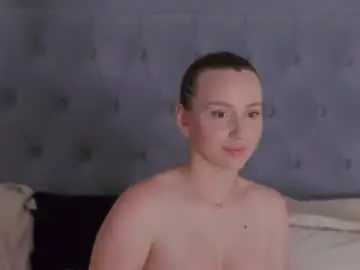 Chaturbate Adult Video Chat of alexiswhiteee