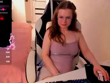 victoria_the_fox from chaturbate