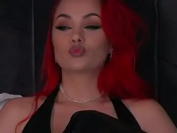 Chaturbate Live Sex of emmelyn_