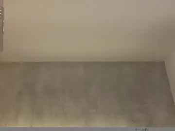 Chaturbate Live Sex Cam of emmi_collins