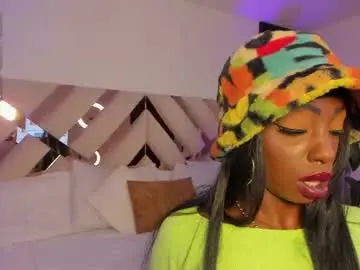 Chaturbate Live Porn of missemilie1