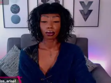 Chaturbate Live Sex of missemilie1