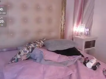 Chaturbate Live Sex Cam of scarleettdoll