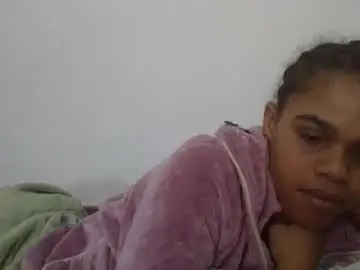 delphineee from chaturbate