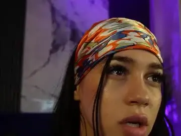 miavelvety from chaturbate