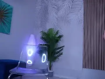 Chaturbate Live Sex Cam of ravebunny_
