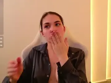 Chaturbate Free Porn Cam of sindell_cryell