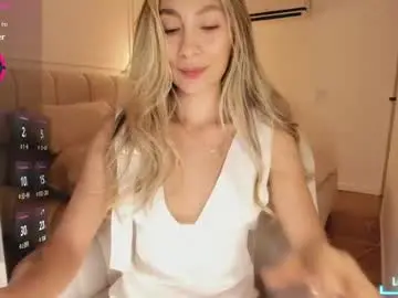 Chaturbate Live Sex Cam of emyconneer