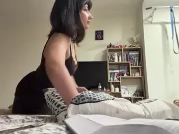 tawnyamartinek from chaturbate