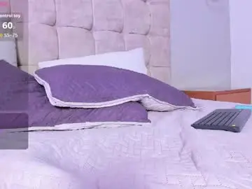 Chaturbate Sex Cam of cristal_wom