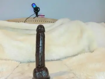 Chaturbate Free Live Porn of eatmygingersnapps