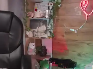 Chaturbate Live Sex Cam of mila_snoow