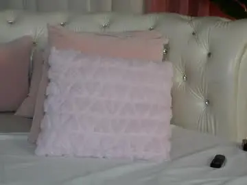 Chaturbate Live Sex Cam of ninacrystal