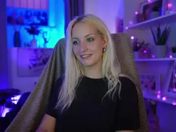 Chaturbate Live Sex of lucy_cutie_