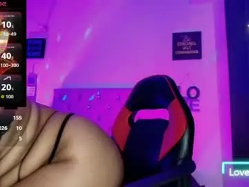Chaturbate Free Live Porn of kiaravelvet_
