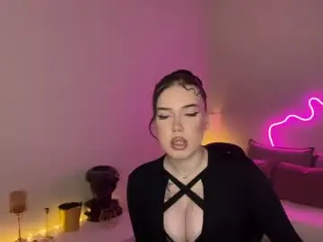 Chaturbate Free Porn Cam of mistress_of_hearts