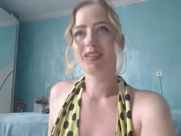 Chaturbate Live Sex Cam of laralanee