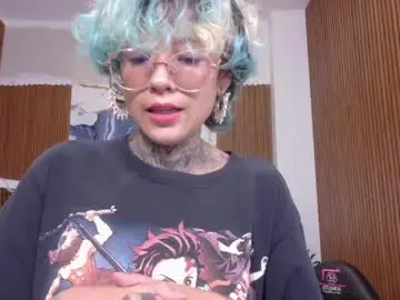 Chaturbate Live Sex Cam of lyra_tay