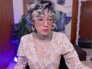 Chaturbate Nude Webcam of lyra_tay