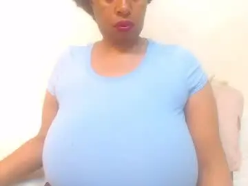 boobyqueen24 from chaturbate