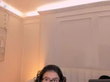 paulinasantosx from chaturbate