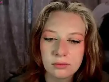 Chaturbate Free Porn Cam of earn_my_lily
