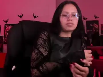 Chaturbate Live Sex Cam of lilith_deveraux_