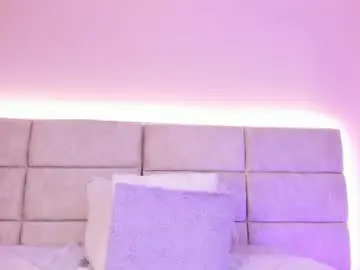 nia20_ from chaturbate