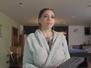 Chaturbate Live Sex Cam of nuryforerogh