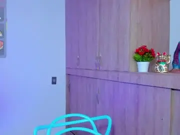 Chaturbate Live Sex Cam of emilywilliiss