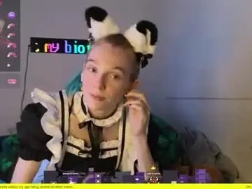 Chaturbate Live Sex Cam of shyohiogirl
