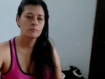 Chaturbate Live Sex Cam of adriana_milf