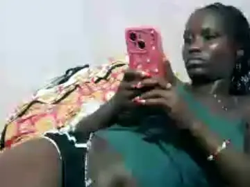 Chaturbate Free Porn Cam of squirtypussie