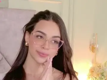 Chaturbate Live Porn of maddisonevanns