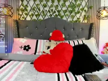 Chaturbate Live Sex Cam of softdesire_