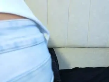 Chaturbate Live Sex Cam of angeles_azul
