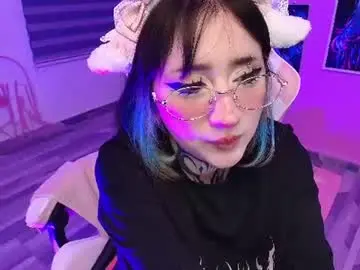 miwaviolet from chaturbate