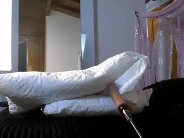 Chaturbate Live Sex Cam of selene_moretti