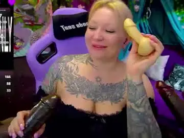 Chaturbate Free Porn Cam of blackedbarbie