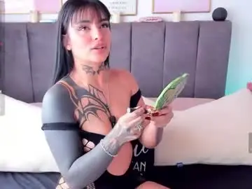 Chaturbate Adult Webcams of hinataweed01
