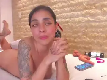 Chaturbate Sex Cam of annie_shine_