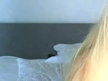 Chaturbate Adult Video Chat of larine_morgan