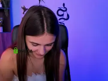 Chaturbate Live Sex Cam of kiara_belle