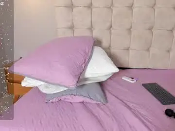Chaturbate Sex Chat of mia_dolls18
