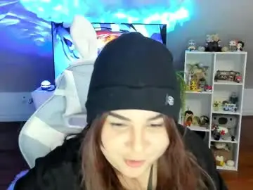 Chaturbate Live Sex Cam of ravengirl011